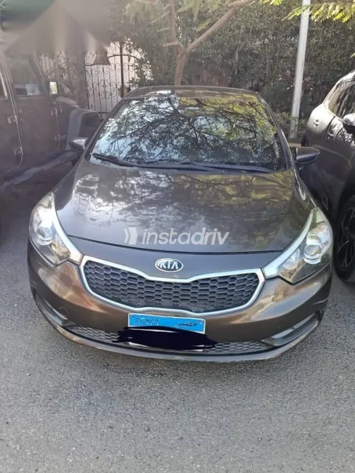 كيا سيراتو 2015 بني مستعملة للبيع - 3