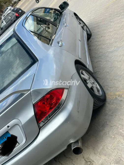 ميتسوبيشي لانسر 2007 أبيض مستعملة للبيع - 3