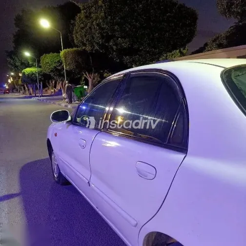 شيفروليه لانوس 2009 أبيض مستعملة للبيع - 2