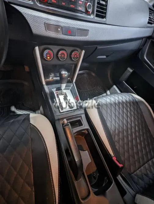 Mitsubishi Lancer 2018 Silver Used for Sale - 7