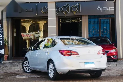 Opel Astra 2016 Silver Used for Sale - 2