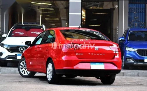 سيات توليدو 2016 أحمر مستعملة للبيع - 4