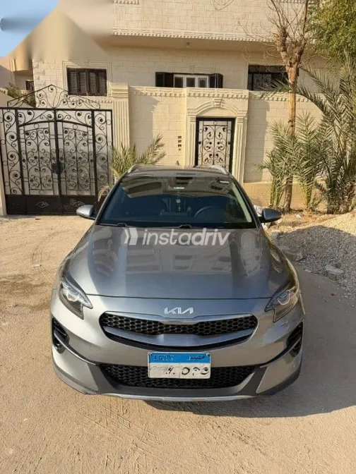 Kia Xceed 2022 Silver Used for Sale - 1