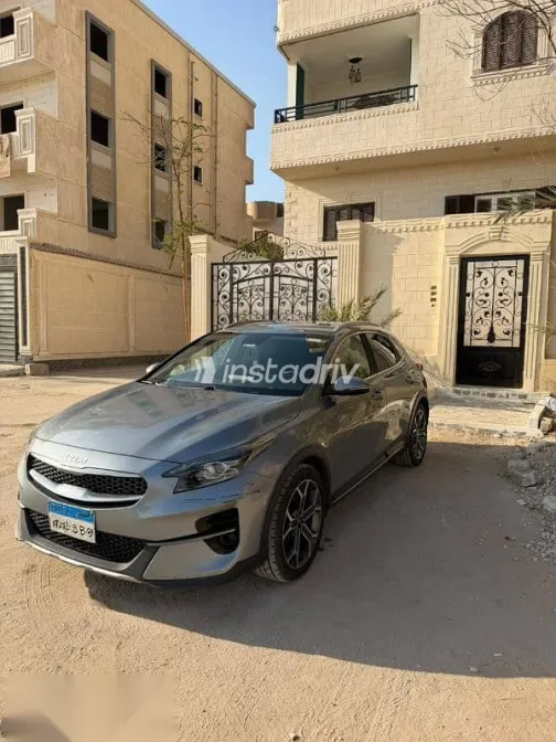 Kia Xceed 2022 Silver Used for Sale - 4