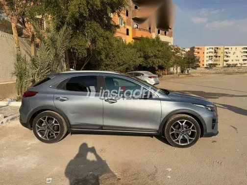 Kia Xceed 2022 Silver Used for Sale - 5