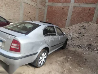 سكودا اوكتافيا 1999 فضي مستعملة للبيع