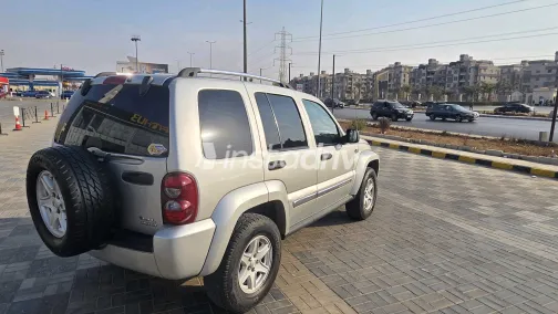 Jeep Liberty 2006 White Used for Sale - 1