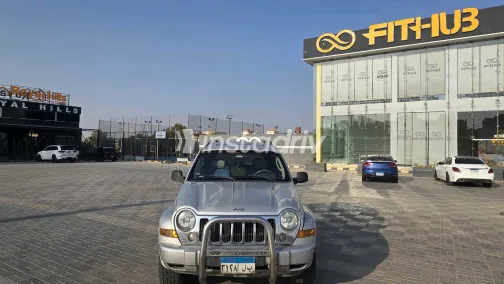 Jeep Liberty 2006 White Used for Sale - 2