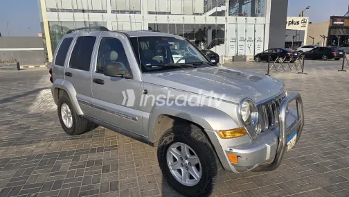 Jeep Liberty 2006 White Used for Sale - 4