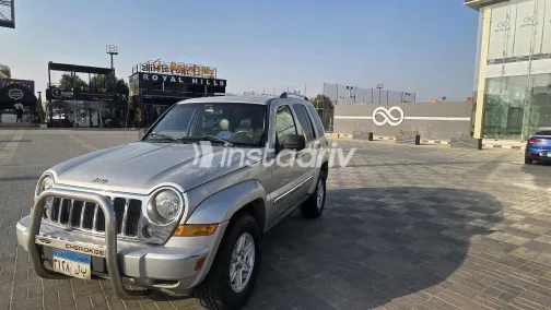 Jeep Liberty 2006 White Used for Sale - 5