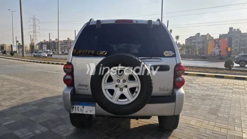 Jeep Liberty 2006 White Used for Sale - 6
