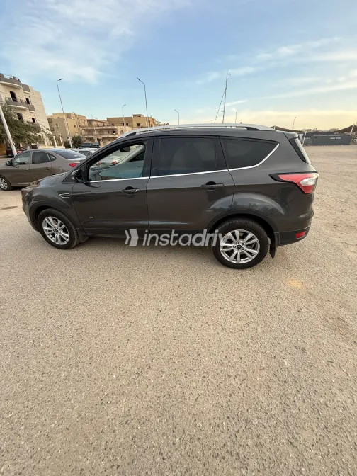 فورد كوجا 2018 أبيض مستعملة للبيع - 1