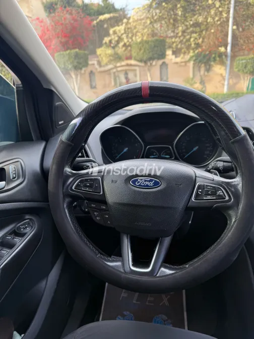 فورد كوجا 2018 أبيض مستعملة للبيع - 4