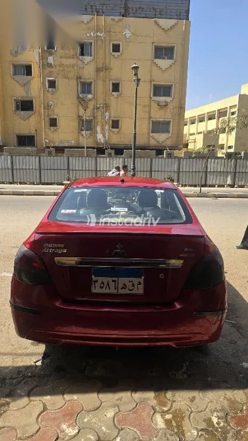 Mitsubishi Attrage 2015 Red Used for Sale - 4