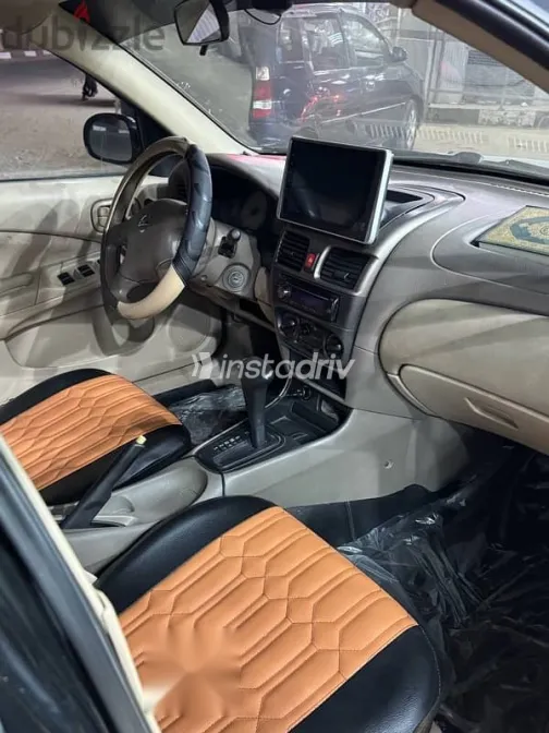 نيسان صنى 2012 أسود مستعملة للبيع - 7