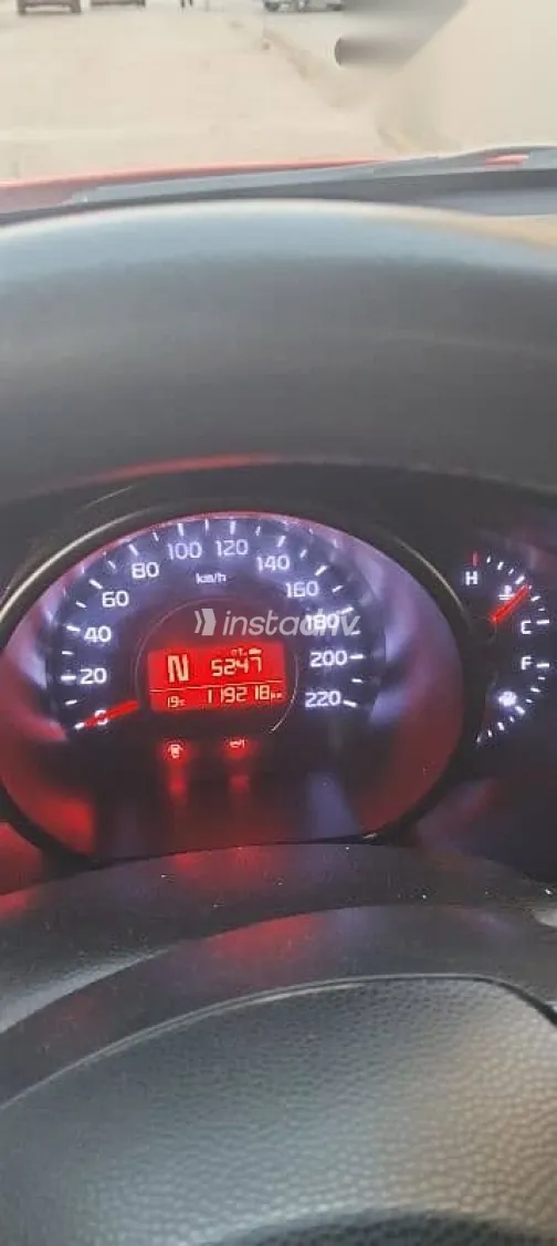 كيا سول 2017 أحمر مستعملة للبيع - 9