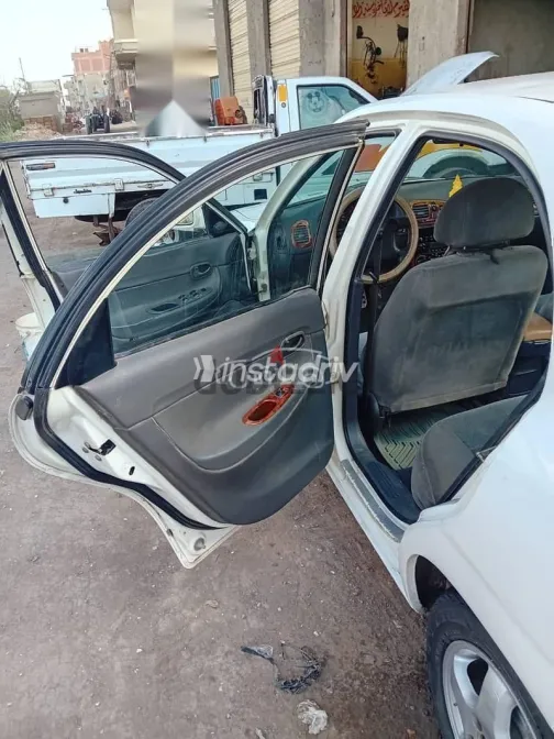 Daewoo Nubira 1997 White Used for Sale - 5