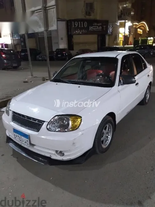 Hyundai Verna 2011 White Used for Sale - 1