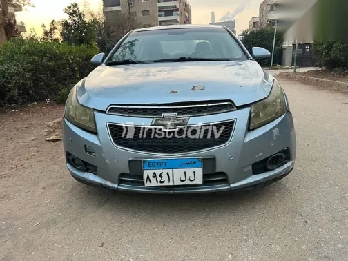 شيفروليه كروز 2010 أزرق غامق مستعملة للبيع - 6