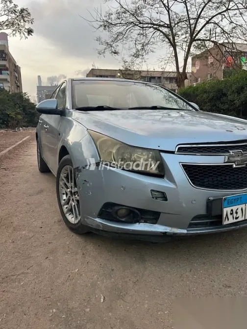 شيفروليه كروز 2010 أزرق غامق مستعملة للبيع - 7