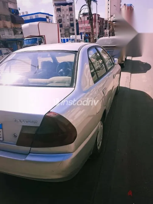 Mitsubishi Lancer 2000 Silver Used for Sale - 2