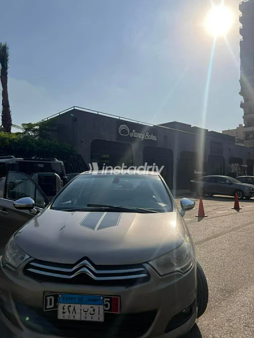 سيتروين C4 2013 أبيض مستعملة للبيع - 5