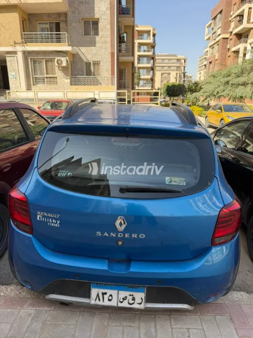 Renault Sandero Step Way 2018 White Used for Sale - 7