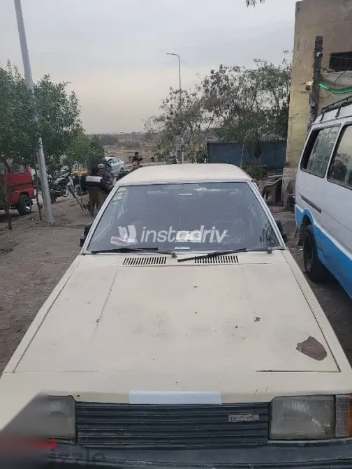 مازدا 323 1982 أبيض مستعملة للبيع - 8