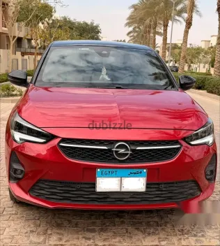اوبل كورسا 2022 أحمر مستعملة للبيع