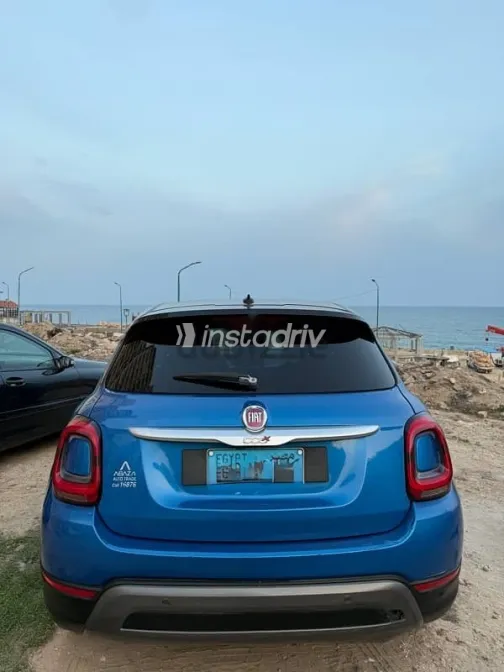 فيات 500 2021 أزرق غامق مستعملة للبيع - 1