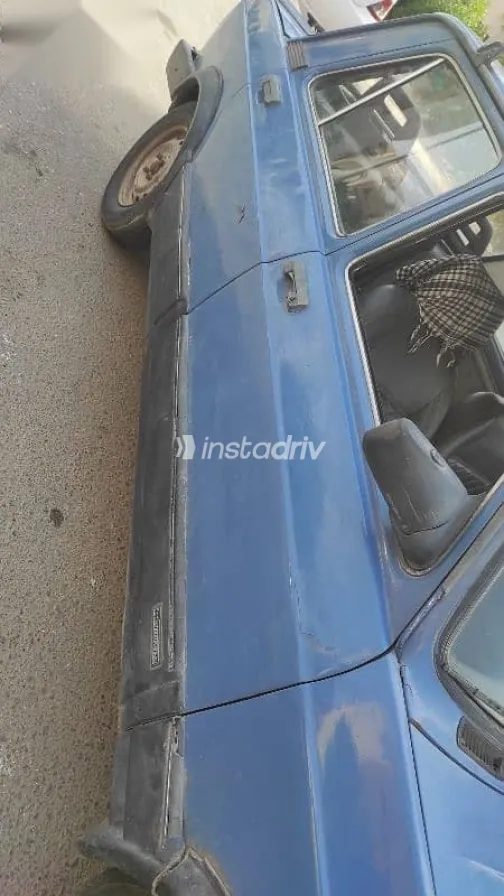 فيات نوفا 1997 أزرق غامق مستعملة للبيع - 3