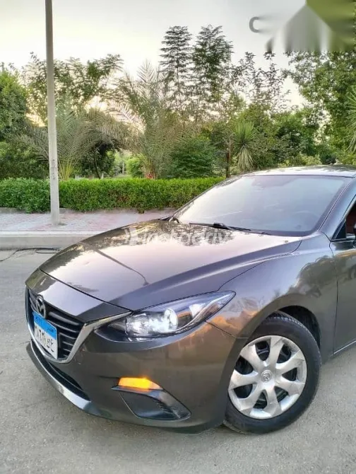 مازدا 3 2018 بني مستعملة للبيع - 4