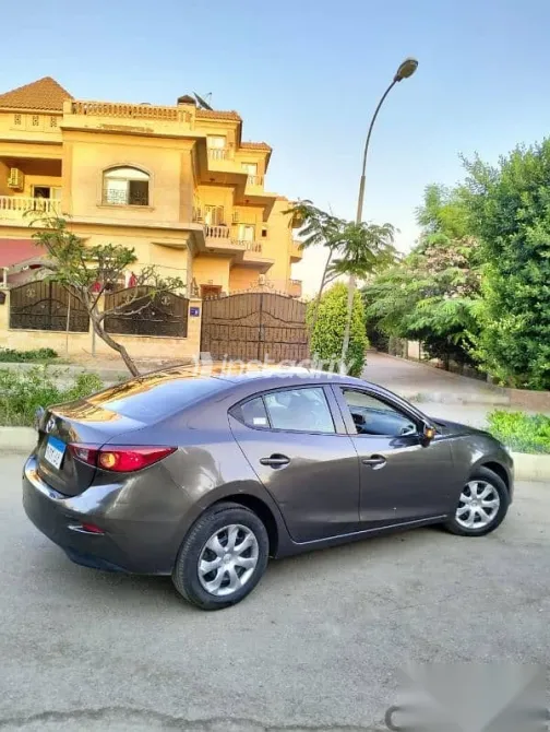 مازدا 3 2018 بني مستعملة للبيع - 5