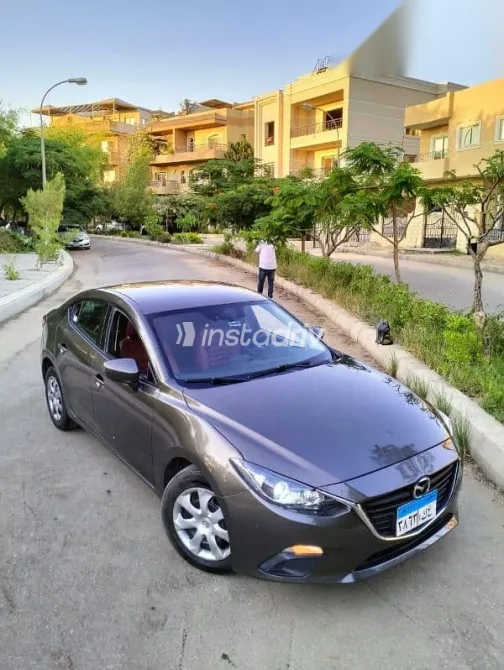 مازدا 3 2018 بني مستعملة للبيع - 8