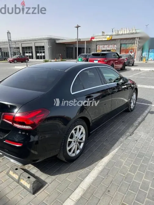 مرسيدس A 180 2021 أسود مستعملة للبيع - 3