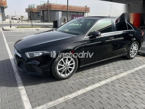 مرسيدس A 180 2021 أسود مستعملة للبيع - 5