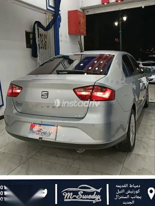 سيات توليدو 2019 رمادي مستعملة للبيع - 8