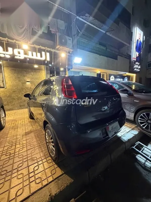 فيات بونتو 2016 رمادي مستعملة للبيع - 5