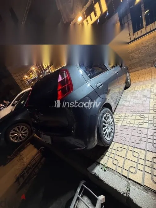 فيات بونتو 2016 رمادي مستعملة للبيع - 6