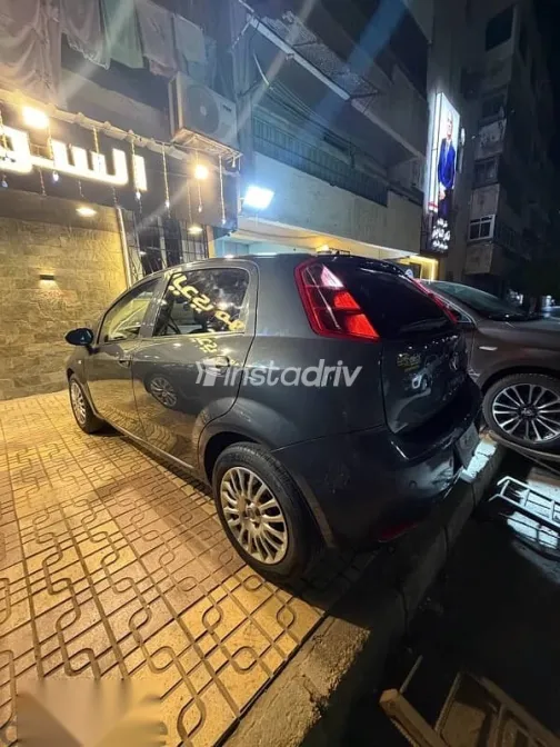 فيات بونتو 2016 رمادي مستعملة للبيع - 9