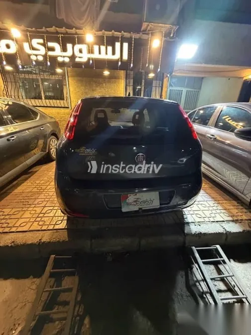 فيات بونتو 2016 رمادي مستعملة للبيع - 10