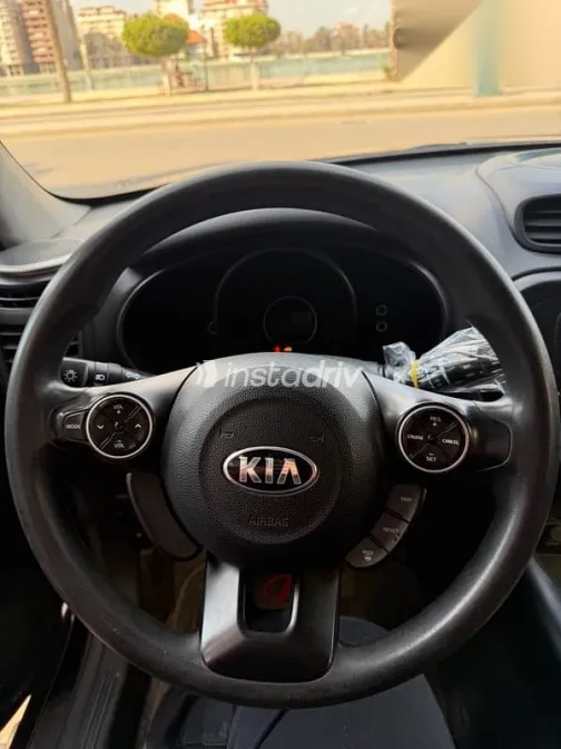 كيا سول 2017 أسود مستعملة للبيع - 7