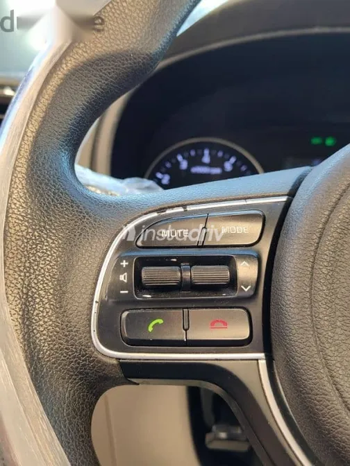 كيا سبورتاج 2018 فضي مستعملة للبيع - 7