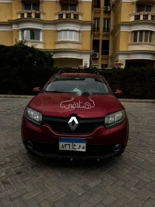 رينو سانديرو  ( ستيب  واى ) 2016 أحمر مستعملة للبيع