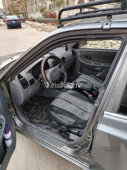 Hyundai Verna 2013 Gray Used for Sale - 4