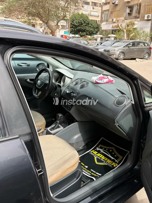 Seat Ibiza 2010 White Used for Sale - 9