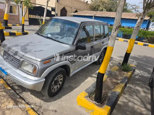 سوزوكى فيتارا 2004 أبيض مستعملة للبيع - 5