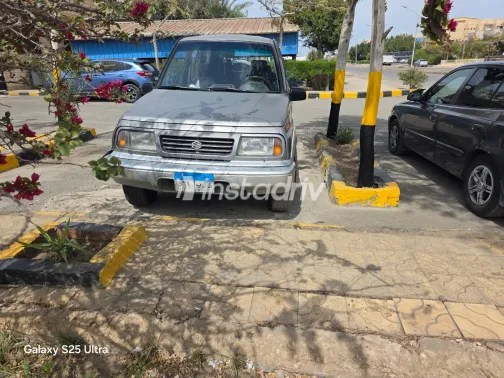 سوزوكى فيتارا 2004 أبيض مستعملة للبيع - 6