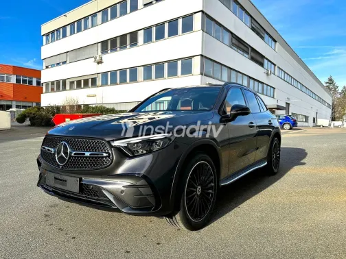 مرسيدس GLC 300 2022 أبيض مستعملة للبيع - 4