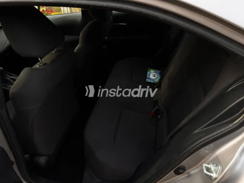 تويوتا كورولا 2020 أبيض مستعملة للبيع - 1